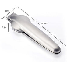 Load image into Gallery viewer, Durable Metal Walnut & Chestnut Nut Cracker